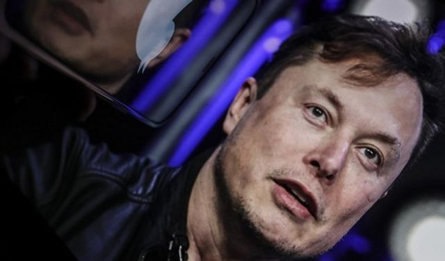 Elon Musk'tan Twitter'a rest