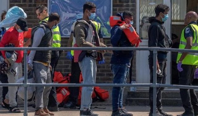 İngiltere'de 175 bin kişi sığınma talebinin sonucunu bekliyor
