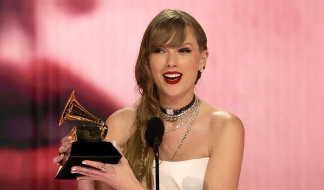 Taylor Swift, Grammy Ödülü'nü 4 kez kazandı