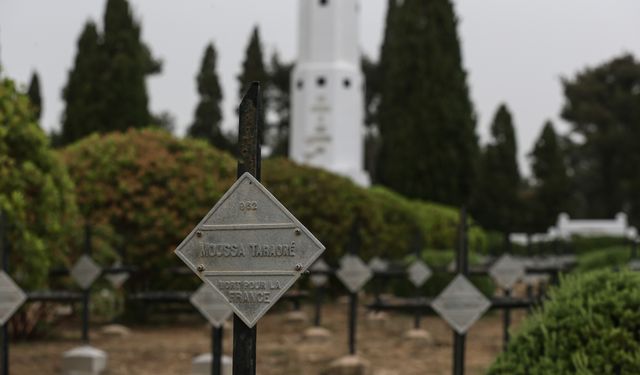 Fransız Mezarlığı'nda Çanakkale Kara Savaşları'nın 109. yılı töreni düzenlendi