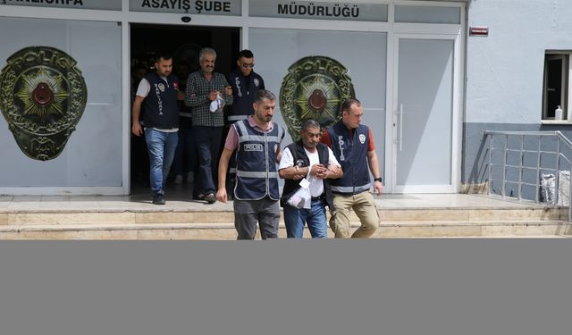 GÜNCELLEME - Şanlıurfa'da fuhuş operasyonunda yakalanan 6 şüpheli tutuklandı