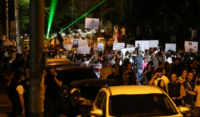 Gürcistan'da "yabancı etkinin şeffaflığı" konulu yasa tasarısı karşıtı gösteriler devam etti