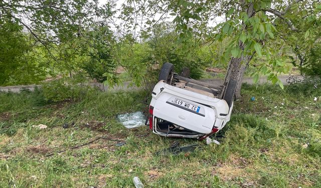 Isparta'da otomobilin şarampole devrildiği kazada 1 kişi öldü 4 kişi yaralandı