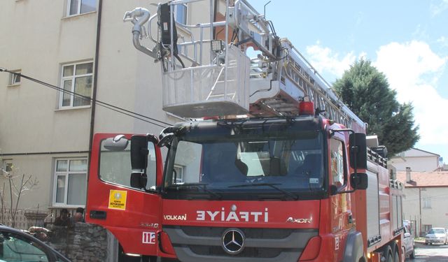 Konya'da bir evde yıldırım nedeniyle çıkan yangın söndürüldü