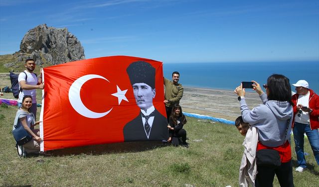 Azerbaycan'da Atatürk'ü Anma, Gençlik ve Spor Bayramı dolayısıyla doğa etkinliği düzenlendi