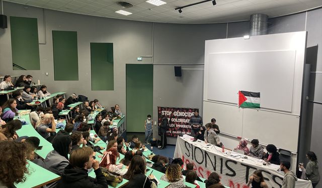 Fransız öğrenciler Filistin'e destek eylemlerini görüştü