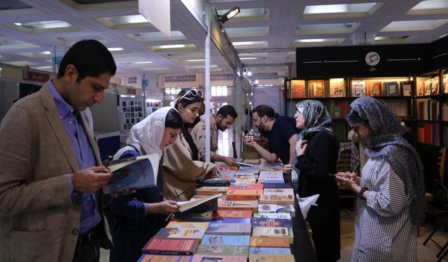 Tahran Uluslararası Kitap Fuarı 35'inci kez kapılarını ziyaretçilere açtı