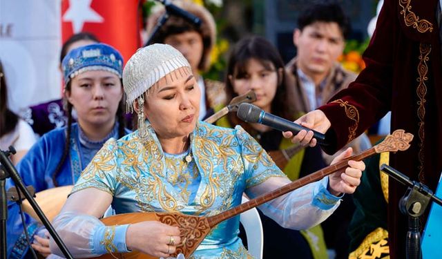 İstanbul'da "Ulusal Dombra Günü" etkinliği