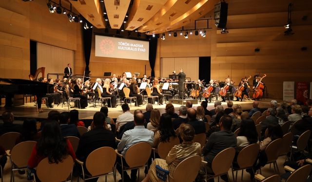 Macaristan'da Cumhurbaşkanlığı Senfoni Orkestrası konser verdi