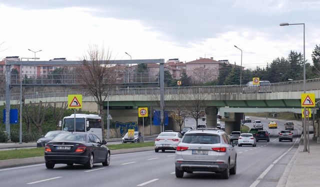 Bakırköy'de kazalarla gündeme gelen alt geçit için tır sürücülerine uyarı