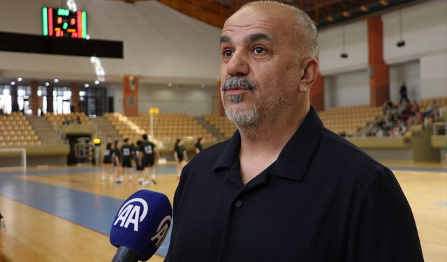 Genç korfbolcular, ilk uluslararası şampiyonada milli forma için mücadele ediyor