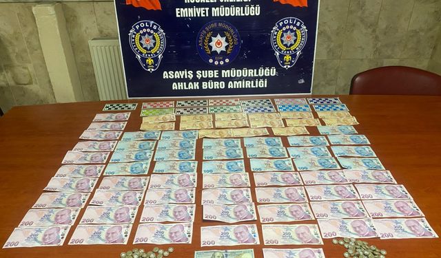 Kocaeli'de kumar oynayan 9 kişiye 83 bin 223 lira ceza kesildi