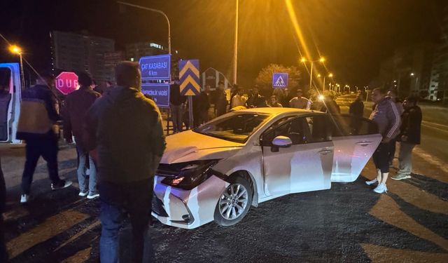 Nevşehir'de iki otomobilin çarpıştığı kazada 4 kişi yaralandı