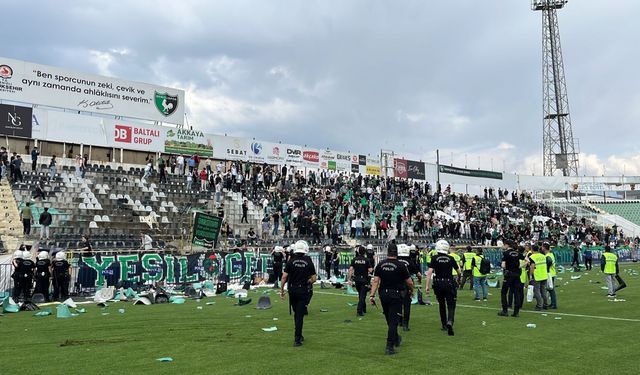 Denizlispor, profesyonel liglere veda etti