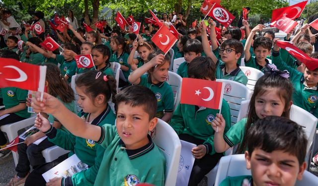 Ege Ordusu Bölge Bandosu'ndan 23 Nisan'a özel konser