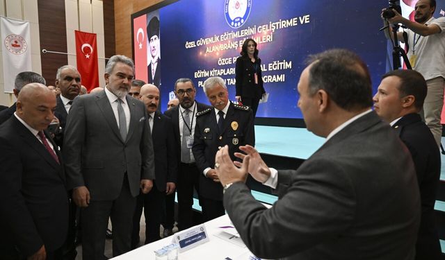 Emniyet Genel Müdürlüğünün "Eğitim Kitapları ve Dijital Eğitim Platformu" tanıtıldı