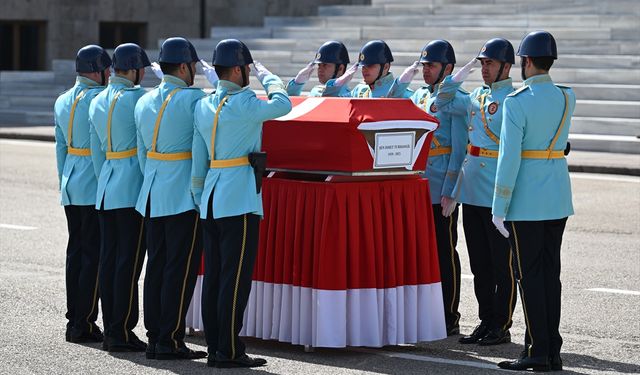 Eski milletvekili Şen İsmet Turhangil için Meclis'te cenaze töreni düzenlendi