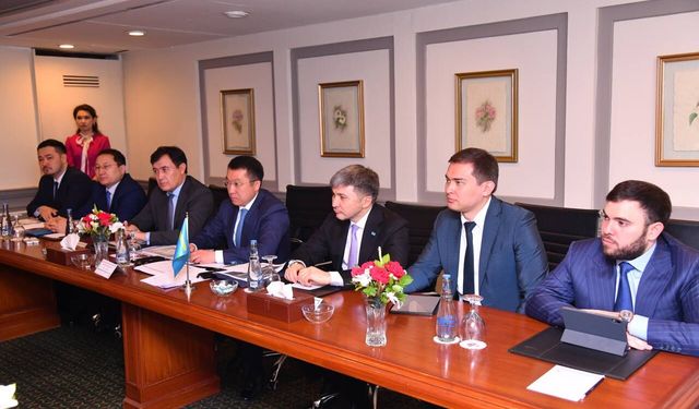 Kazakistan ve Pakistan arasında değeri 70 milyon doları aşan anlaşmalar imzalandı