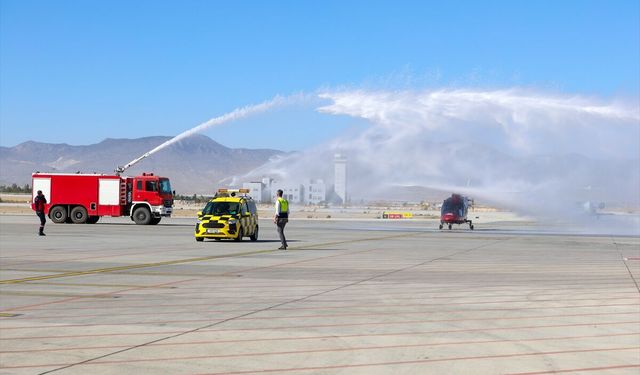 Türkiye ile KKTC arasında "taksi helikopter" seferleri başladı