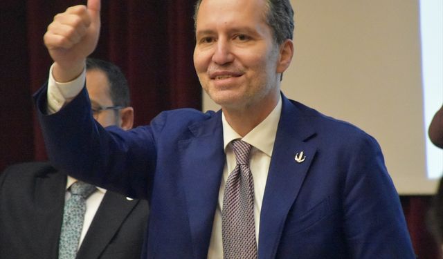 Yeniden Refah Partisi Genel Başkanı Erbakan, Gümüşhane'de partisinin il kongresine katıldı