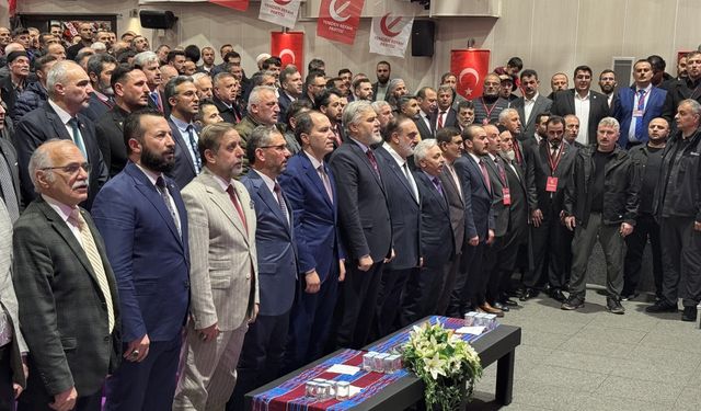 Yeniden Refah Partisi Genel Başkanı Erbakan, Trabzon'da partisinin il kongresine katıldı