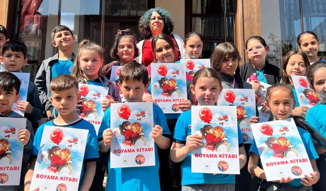 Bursa Osmangazi Belediyesi’nden çocuklara masal şöleni