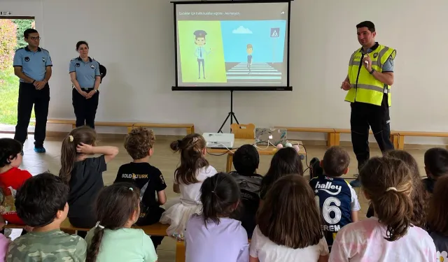 Bursa Zabıtası'ndan çocuklara trafik eğitimi