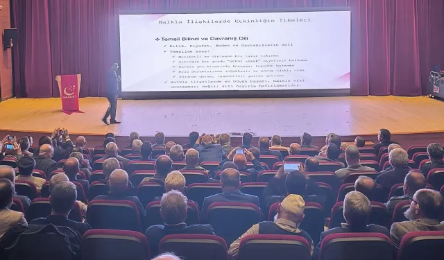 Saadet Partisi Bursa eğitim aldı