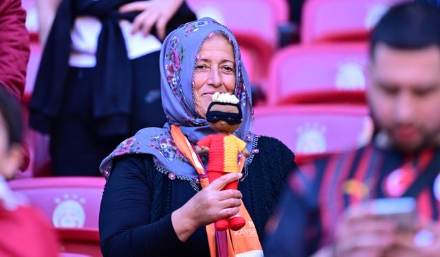 'Osimhen Bebeği' ören Neslihan Demir maça davet edildi
