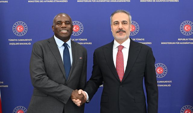 Bakan Fidan İngiliz Mevkidaşı Lammy ile bir araya geldi