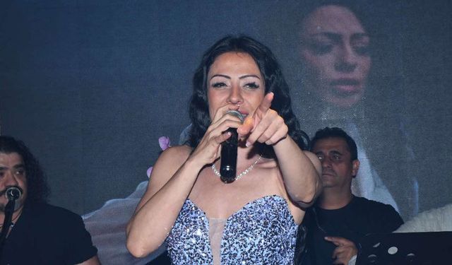Burcu Öz'den müzik şöleni gibi tanıtım etkinliği