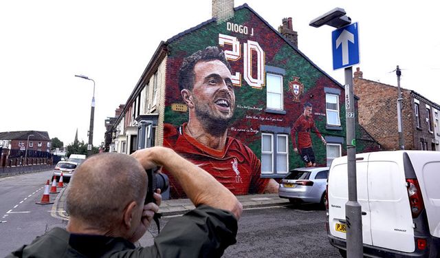 Diogo Jota ve kardeşi için Liverpool'da dev duvar resmi