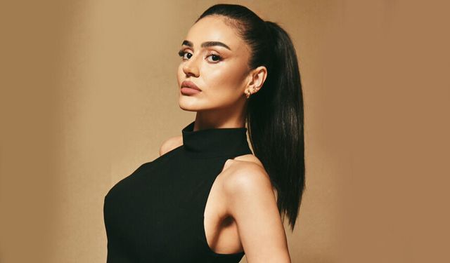 Elif Buse Doğan, Sahneyi Bir Sofraya Benzetiyor