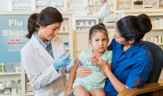 İngiltere’de, çocuklar eczanelerde grip aşısı olabilecek