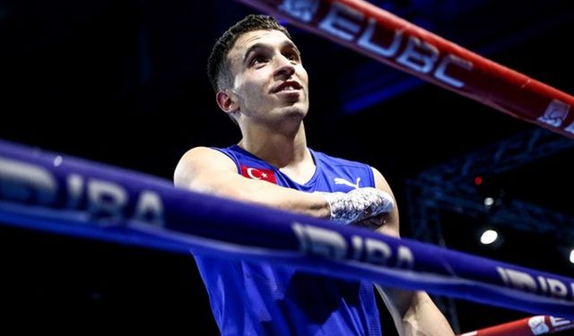 Erkekler 50 kiloda Samet Gümüş, çeyrek finale çıktı