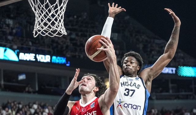 Milli Basketbol Takımı, EuroBasket'te 24 yıl sonra finale yükseldi
