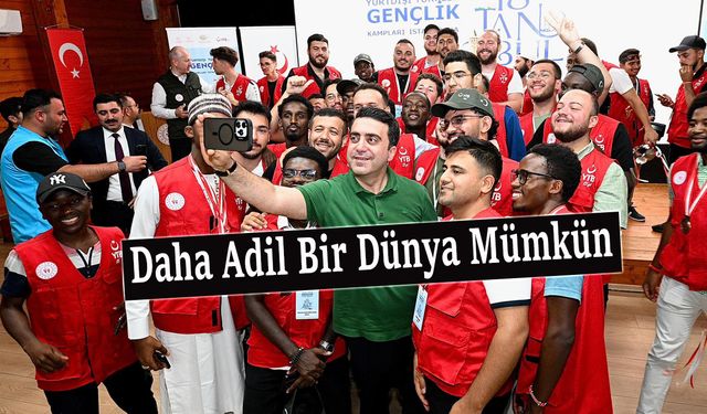 YTB Gençlik Kampları Dünya Gençliğini İstanbul'da Buluşturdu