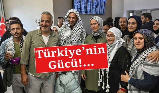 Sumud Filosu aktivistleri Türkiye'de çiçeklerle karşılandı