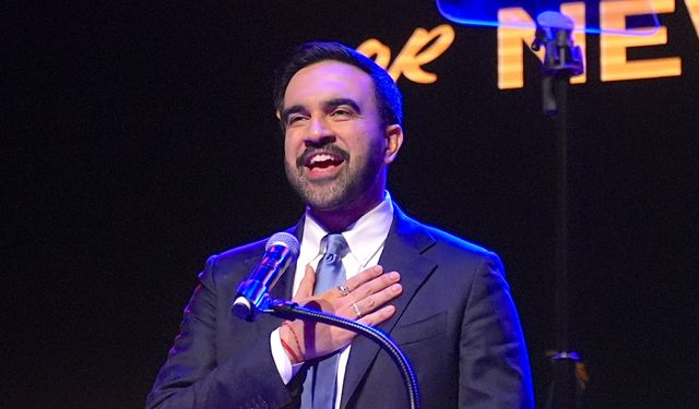 New York'un ilk Müslüman Belediye Başkan Adayı Mamdani'nin Zaferi