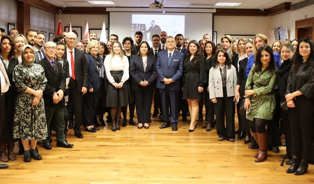 Öğretmenler Günü İngiltere’de de Etkinliklerle Kutlanıyor