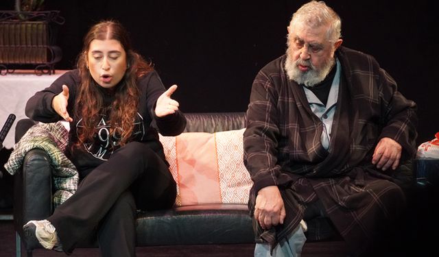 Balıkçıoğlu Kabare Tiyatrosu, “Huysuz İhtiyar”ı Londra'da Sahneye Koydu