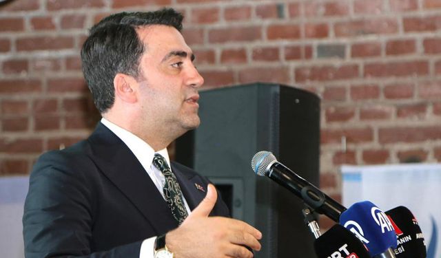 YTB Başkanı Turus, Köln’de Irkçılık ve İslam Düşmanlığıyla Mücadeleyi Anlattı