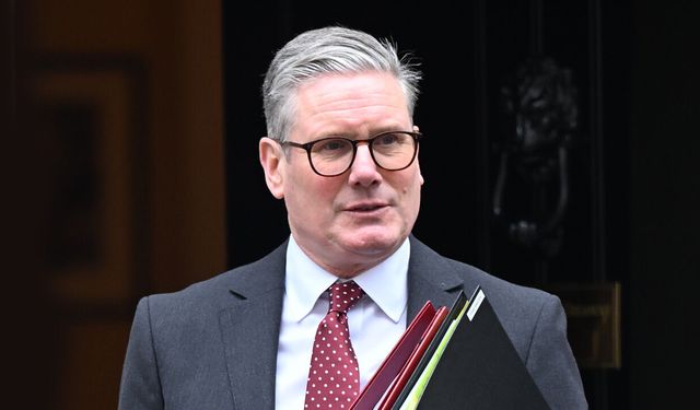 Keir Starmer’dan Sosyal Medyaya 48 Saatlik Mahremiyet Ultimatomu