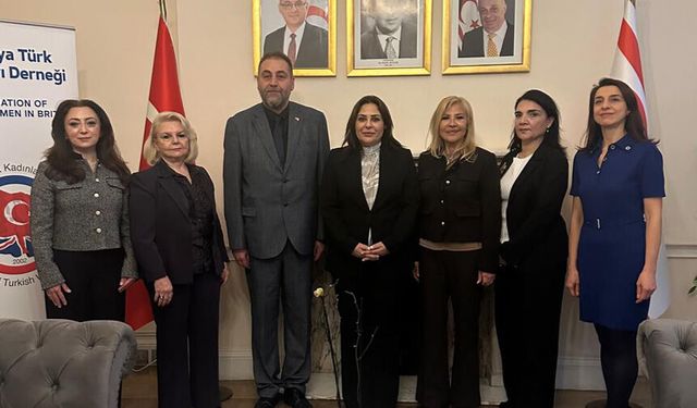 Britanya Türk Kadınları’ndan Üç Türk Okuluna Anlamlı Yardım