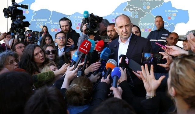 Bulgaristan seçim sonuçlarına göre Radev’in koalisyonu açık ara önde