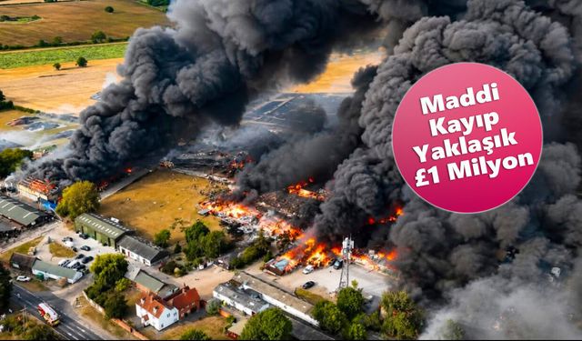 Essex'te Büyük Yangın: Berber Malzemeleri Deposu Kül Oldu