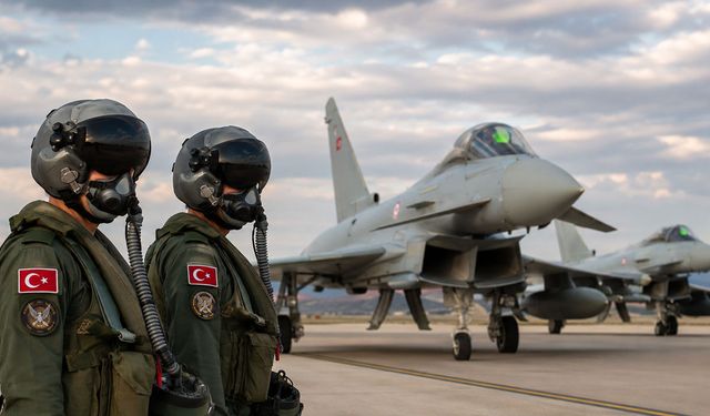 Türk pilotlar ağustosta İngiltere'de Eurofighter eğitimine başlıyor