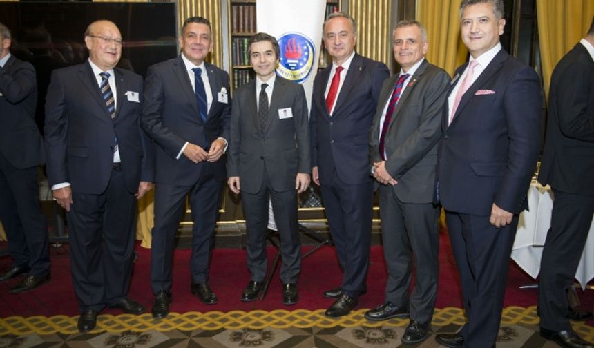 Türk Eğitim Derneği (TED) Cumhuriyet'in 100 Yılını Londra'da Kutladı