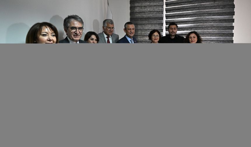 CHP Genel Başkanı Özel, Sol Parti'yi ziyaret etti: