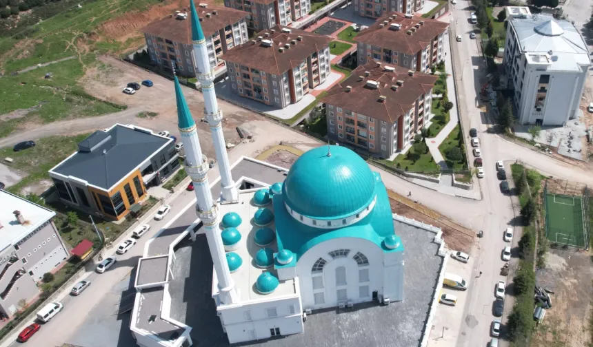 Kocaeli'de Derince Ahmet Yesevi Camii’ne estetik dokunuş